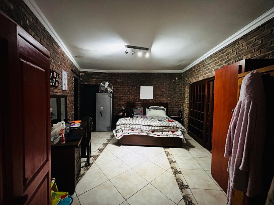 4 Bedroom Property for Sale in Vaalpark Free State